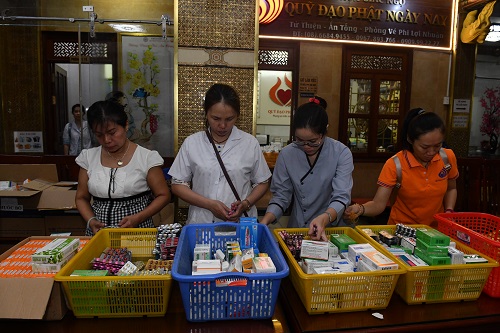 Chương Trình “Gắn Kết Yêu Thương”  - Khám Chữa Bệnh Cho Tăng Đoàn  Và Phật Tử Tại Chùa Giác Ngộ