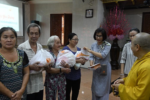 Tổng Kết Chương Trình Vu Lan Báo Hiếu Và Dâng Y Cúng Dường Trai Tăng  Chùa Giác Ngộ (Pl.2563 - Dl. 2019) (C224)