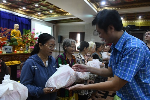 Tổng Kết Chương Trình Vu Lan Báo Hiếu Và Dâng Y Cúng Dường Trai Tăng  Chùa Giác Ngộ (Pl.2563 - Dl. 2019) (C224)
