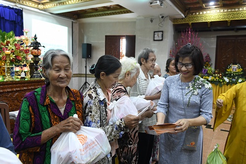 Tổng Kết Chương Trình Vu Lan Báo Hiếu Và Dâng Y Cúng Dường Trai Tăng  Chùa Giác Ngộ (Pl.2563 - Dl. 2019) (C224)