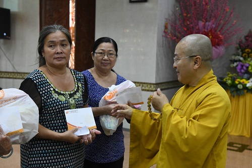 Tổng Kết Chương Trình Vu Lan Báo Hiếu Và Dâng Y Cúng Dường Trai Tăng  Chùa Giác Ngộ (Pl.2563 - Dl. 2019) (C224)