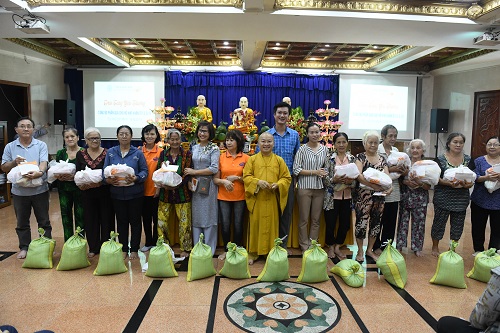 Tổng Kết Chương Trình Vu Lan Báo Hiếu Và Dâng Y Cúng Dường Trai Tăng  Chùa Giác Ngộ (Pl.2563 - Dl. 2019) (C224)