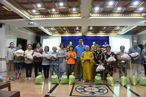 Tổng Kết Chương Trình Vu Lan Báo Hiếu Và Dâng Y Cúng Dường Trai Tăng  Chùa Giác Ngộ (Pl.2563 - Dl. 2019) (C224)