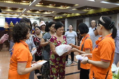 Tổng Kết Chương Trình Vu Lan Báo Hiếu Và Dâng Y Cúng Dường Trai Tăng  Chùa Giác Ngộ (Pl.2563 - Dl. 2019) (C224)