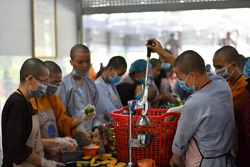 Tổng Kết Chương Trình  Cúng Dường “Quỹ Đời Sống Tăng Ni” Kỳ 8 (C106-8)