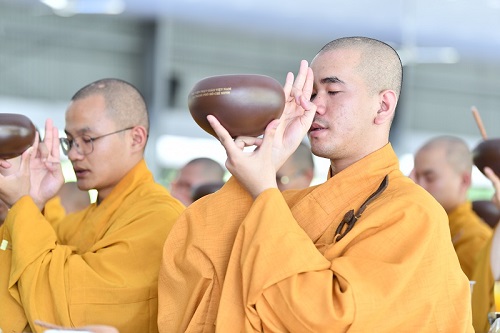 Tổng Kết Chương Trình  Cúng Dường “Quỹ Đời Sống Tăng Ni” Kỳ 8 (C106-8)