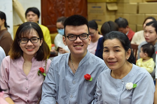 Tổng Kết Chương Trình Vu Lan Báo Hiếu Và Dâng Y Cúng Dường Trai Tăng  Chùa Giác Ngộ (Pl.2563 - Dl. 2019) (C224)
