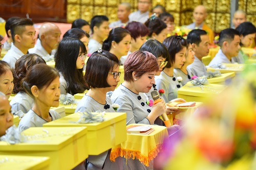 Tổng Kết Chương Trình Vu Lan Báo Hiếu Và Dâng Y Cúng Dường Trai Tăng  Chùa Giác Ngộ (Pl.2563 - Dl. 2019) (C224)