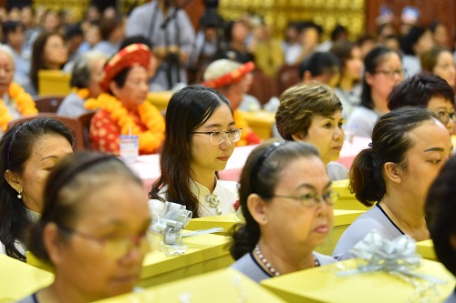 Tổng Kết Chương Trình Vu Lan Báo Hiếu Và Dâng Y Cúng Dường Trai Tăng  Chùa Giác Ngộ (Pl.2563 - Dl. 2019) (C224)