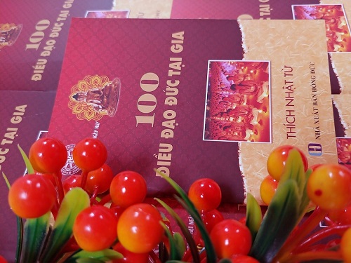 Tổng Kết Chương Trình Ấn Tống 160.000 Quyển Kinh Sách: 100 Điều Đạo Đức Tại Gia, Kinh Phật Về Đạo Đức Và Xã Hội, Truyện Tranh Về Cuộc Đời Đức Phật (C232)
