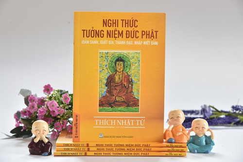 Ấn Tống 300.000 Ấn Bản 04 Nhóm Kinh, Sách (Kinh Điển, Tụng Niệm, Ứng Dụng – Nghiên Cứu Và Cẩm Nang) (C204)