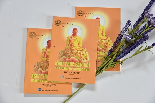 Ấn Tống 300.000 Ấn Bản 04 Nhóm Kinh, Sách (Kinh Điển, Tụng Niệm, Ứng Dụng – Nghiên Cứu Và Cẩm Nang) (C204)