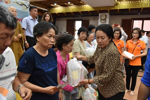 “Quà Tết Yêu Thương” Phường 3, Quận 10: Xuân Chia Sẻ, Tết Yêu Thương