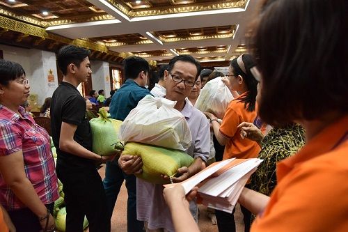 “Quà Tết Yêu Thương” Phường 3, Quận 10: Xuân Chia Sẻ, Tết Yêu Thương