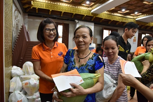 “Quà Tết Yêu Thương” Phường 3, Quận 10: Xuân Chia Sẻ, Tết Yêu Thương