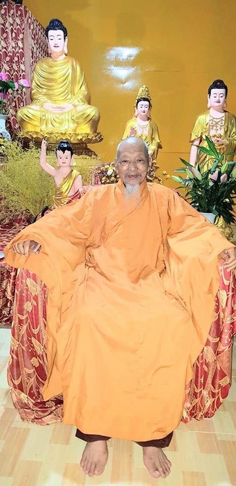 Lê Tùng Vân - C.TY Kỳ Long Đức lập ngai vàng bằng đá, bảo đồ đệ xưng mình bằng “giáo chủ Vũ trụ” mang các nghịch tử ra làm loạn Phật Việt.