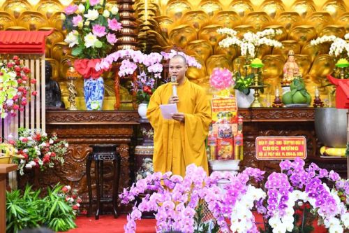 Tôn Giáo Sinh Hoạt Trở Lại, Quỹ Đạo Phật Ngày Nay – Chùa Giác Ngộ Tiếp Tục Tặng Quà Cho Người Khiếm Thị