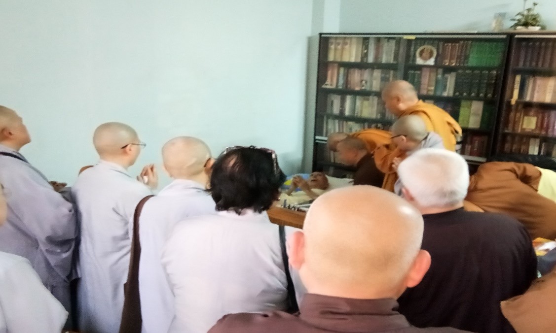 KÍNH LẠY GIÁC LINH ÔN - HÒA THƯỢNG thượng PHƯỚC hạ SƠN GIÁO THỌ DẠY LUẬT CHO KHÓA 3 - VẠN HẠNH