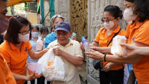 Quỹ ĐPNN: Yêu Thương Lan Tỏa Đến Với Người Khiếm Thị Giữa Mùa Dịch Covid-19