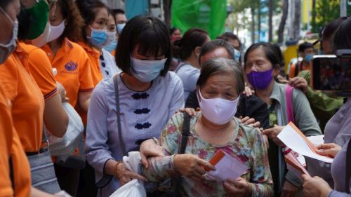 Quỹ ĐPNN: Gửi Yêu Thương Trong Mùa Phật Đản