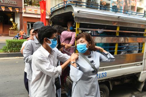 Quỹ ĐPNN: Gửi Yêu Thương Trong Mùa Phật Đản