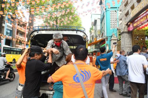 Quỹ ĐPNN: Gửi Yêu Thương Trong Mùa Phật Đản