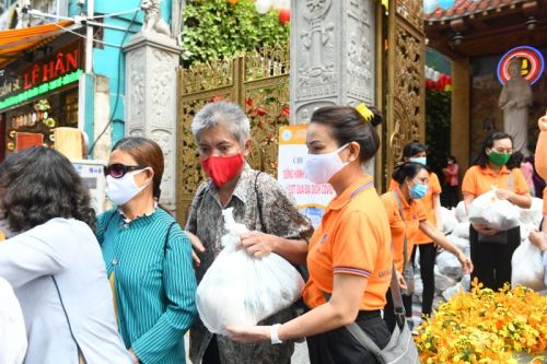 Quỹ ĐPNN: Gửi Yêu Thương Trong Mùa Phật Đản