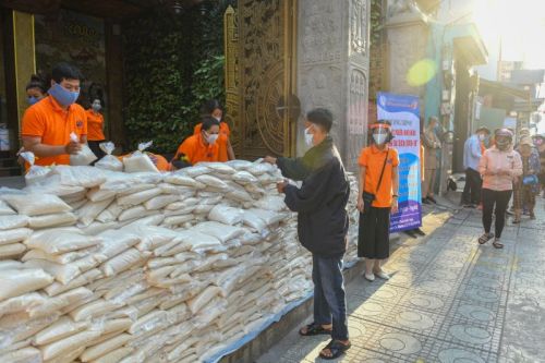 Mỗi Hạt Gạo, Một Tấm Lòng Yêu Thương