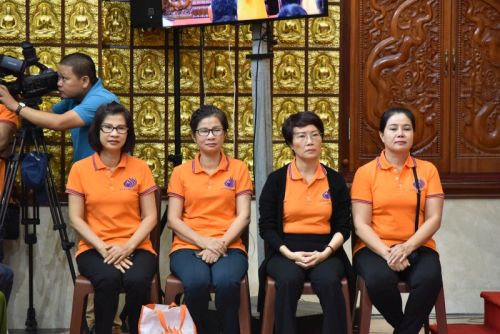 Hạnh Phúc Ngay Hiện Tại: Ấm Áp Buổi Sinh Hoạt Cuối Cùng Với Người Khiếm Thị
