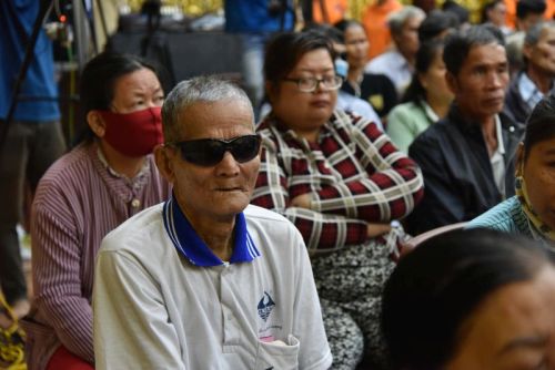Hạnh Phúc Ngay Hiện Tại: Ấm Áp Buổi Sinh Hoạt Cuối Cùng Với Người Khiếm Thị