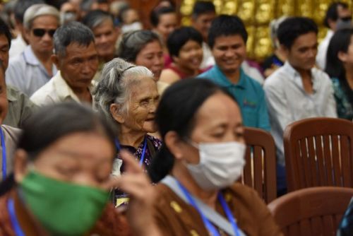 Hạnh Phúc Ngay Hiện Tại: Ấm Áp Buổi Sinh Hoạt Cuối Cùng Với Người Khiếm Thị