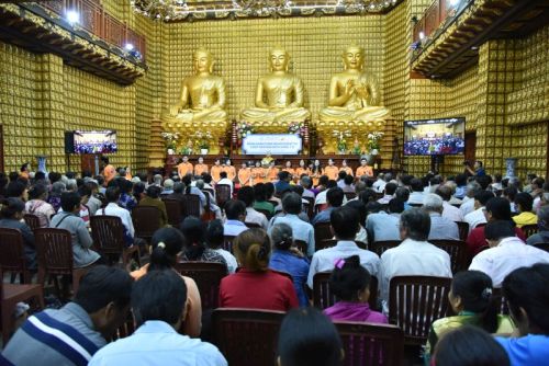 Hạnh Phúc Ngay Hiện Tại: Ấm Áp Buổi Sinh Hoạt Cuối Cùng Với Người Khiếm Thị