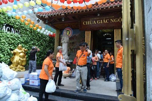 Hạnh Phúc Ngay Hiện Tại: Ấm Áp Buổi Sinh Hoạt Cuối Cùng Với Người Khiếm Thị