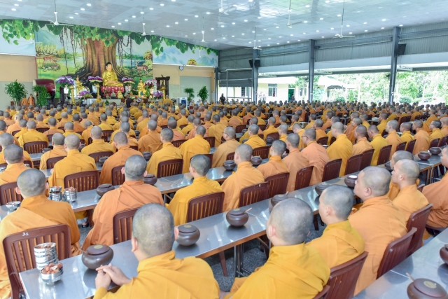 TP. HCM: Ban Trị Sự thăm trường hạ Học viện PGVN tại TP.HCM
