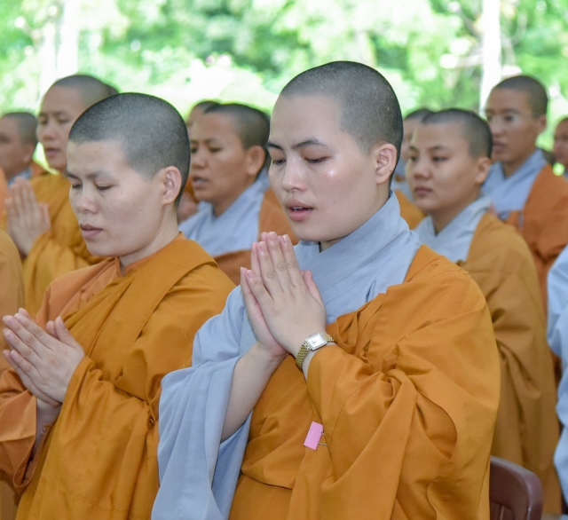 TP. HCM: Ban Trị Sự thăm trường hạ Học viện PGVN tại TP.HCM