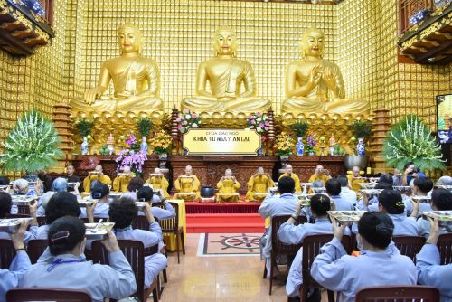 Cúng Dường Trai Phạn Và Hộ Trì Cho Khóa Tu Kỳ 5 (GN5)