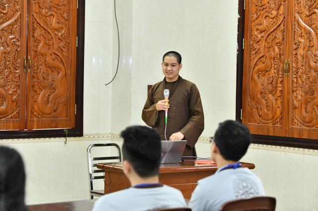 Khi người trẻ tham dự khóa tu
