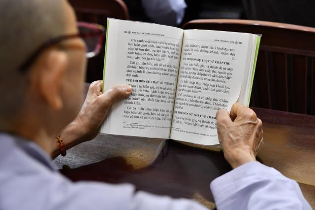 Chùm ảnh: Buổi công phu sáng và ngồi thiền ngày 16/09/2020