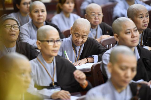 Phẩm hạnh của người tu: Thời pháp thoại đầu tiên trong khóa tu &quot;Xuất gia gieo duyên&quot; (lần 7)