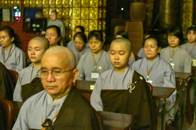 Chùm ảnh: Tụng Kinh và tọa thiền sáng 18/09/2020