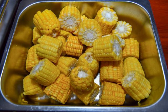Bữa ăn sáng đầu tiên trong khóa tu &quot;Xuất gia gieo duyên&quot; (lần 7) tại chùa Giác Ngộ