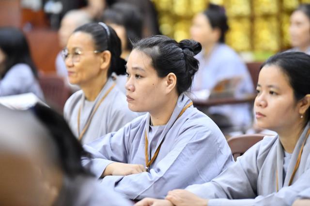 Phẩm hạnh của người tu: Thời pháp thoại đầu tiên trong khóa tu &quot;Xuất gia gieo duyên&quot; (lần 7)