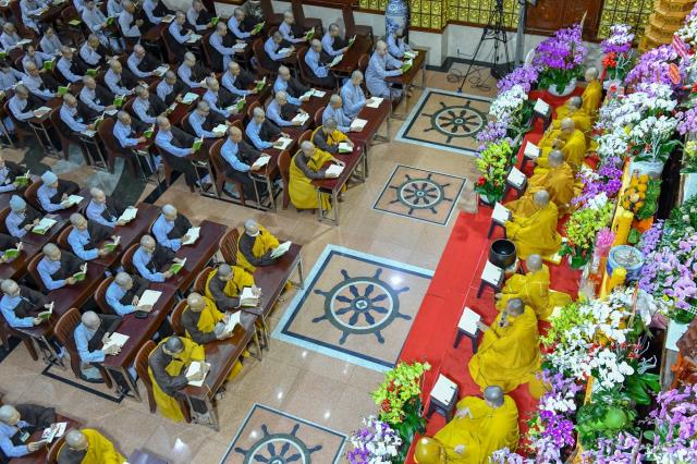 Chùm ảnh: Tụng Kinh và tọa thiền sáng 18/09/2020