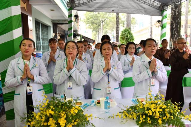 TT. Nhật Từ thuyết giảng nhân Lễ trao tặng 250 thẻ BHYT đến chư Tôn đức Tăng Ni