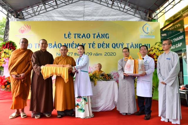 TT. Nhật Từ thuyết giảng nhân Lễ trao tặng 250 thẻ BHYT đến chư Tôn đức Tăng Ni