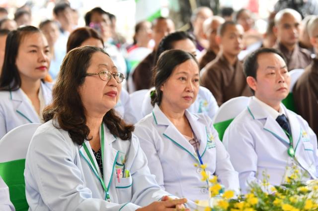 TT. Nhật Từ thuyết giảng nhân Lễ trao tặng 250 thẻ BHYT đến chư Tôn đức Tăng Ni