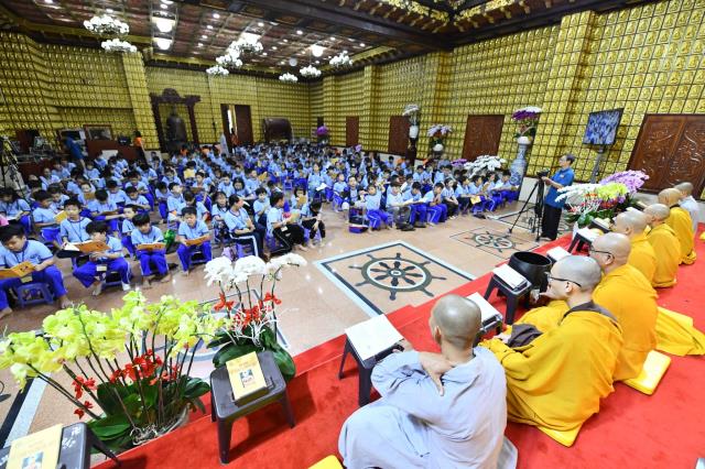 Ươm mầm, nuôi lớn tâm linh cho trẻ thơ
