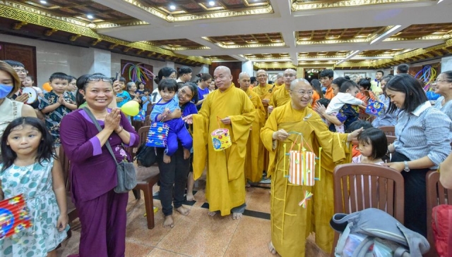 Tết Trông trăng tại chùa Giác Ngộ - Một đêm ý nghĩa