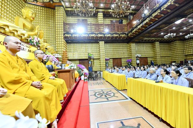 &quot;Bản chất của sự sống là tôn trọng sự sống&quot; - TT. Nhật Từ