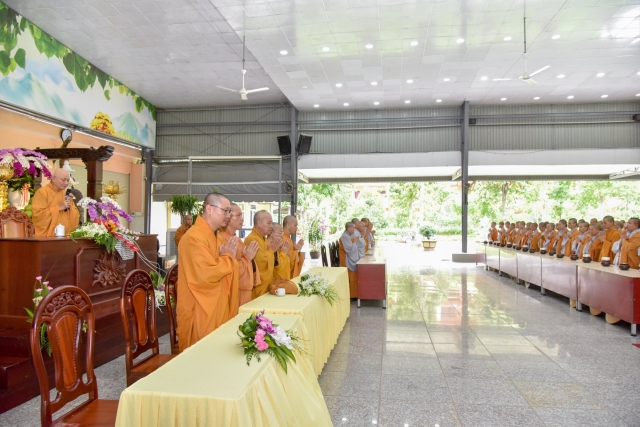 TP. HCM: Ban Trị Sự thăm trường hạ Học viện PGVN tại TP.HCM